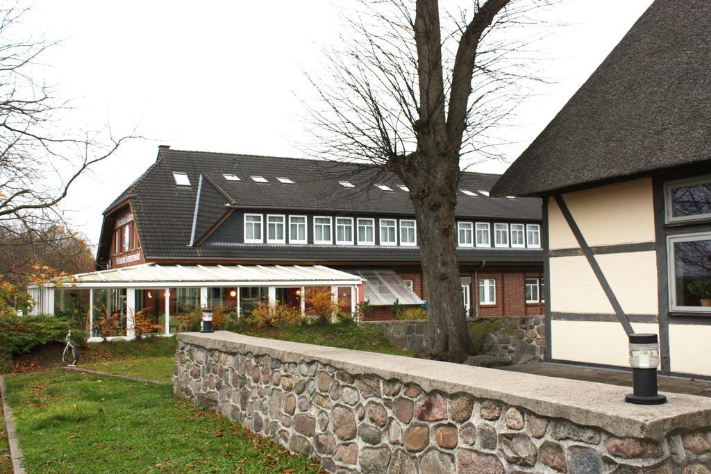 Ostseehotel Kluetzer Winkel Hohen Schoenberg Exterior foto